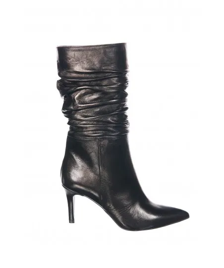 Botte à talon cuir noir plissée style année 80 de chez Osmose