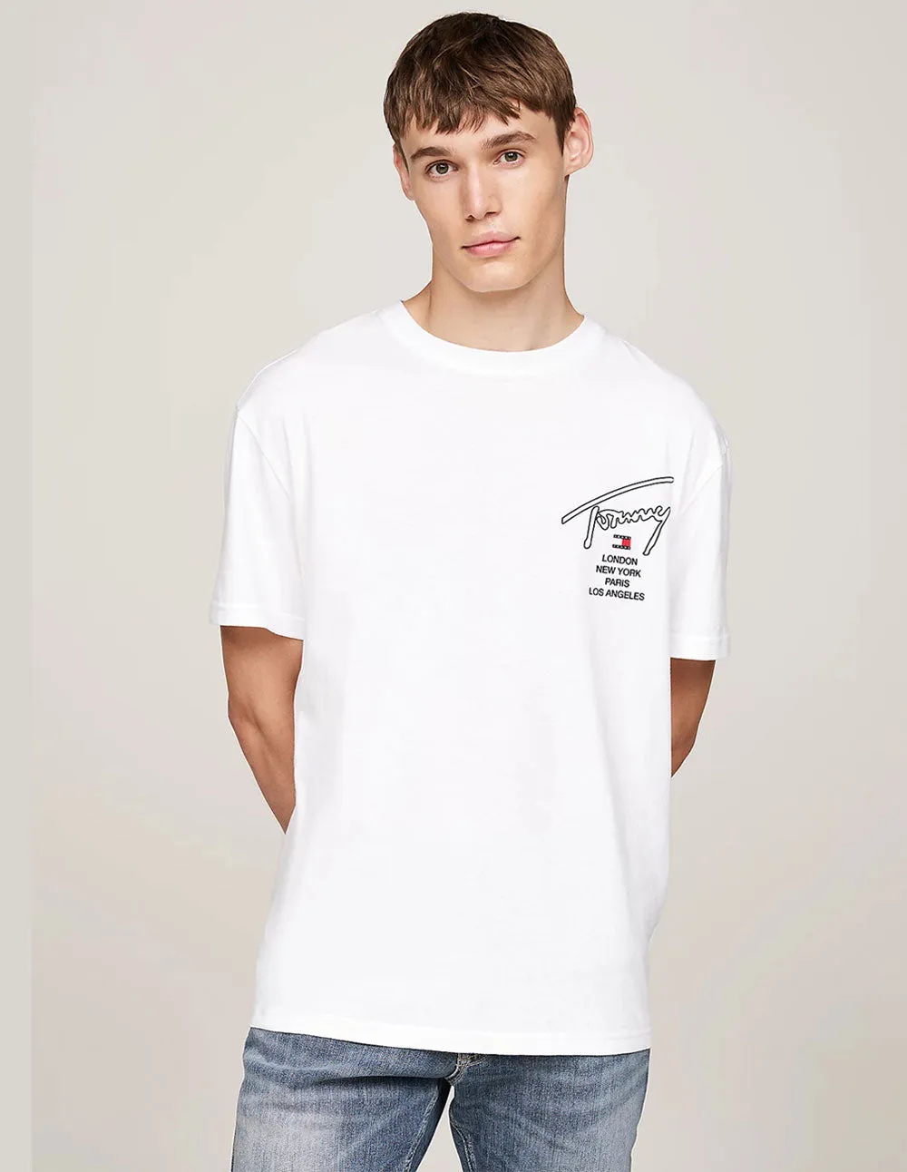 Camiseta Tommy Jeans con Firma en Espalda Blanca Hombre