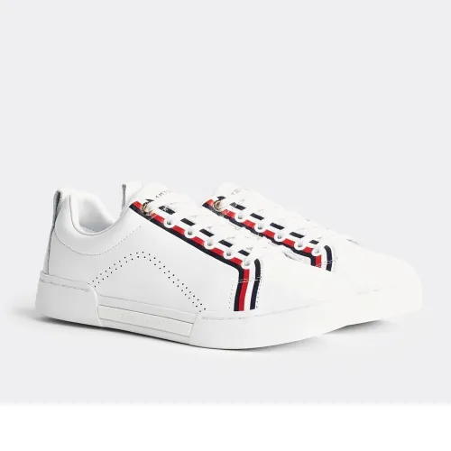 Chaussures Baskets Tommy Hilfiger Outsole Sneaker en cuir blanc