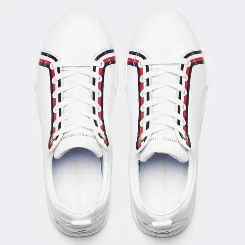 Chaussures Baskets Tommy Hilfiger Outsole Sneaker en cuir blanc