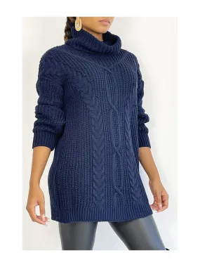 Pull long bleu marine gros col roulé effet maille avec détail tresse style bohème chic