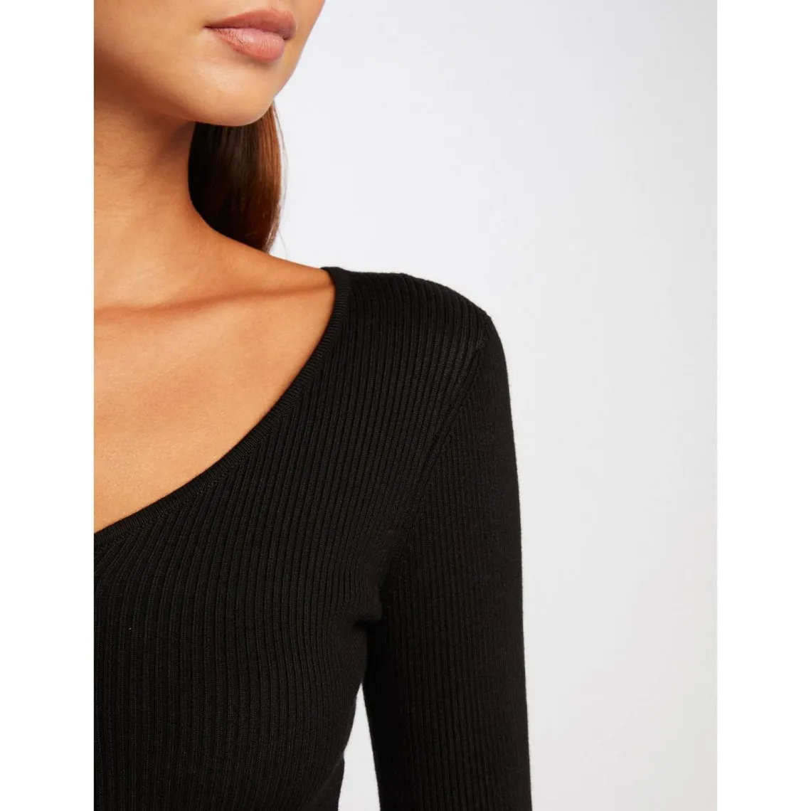 Pull manches longues côtelé détail zippé noir en viscose | 3 Suisses