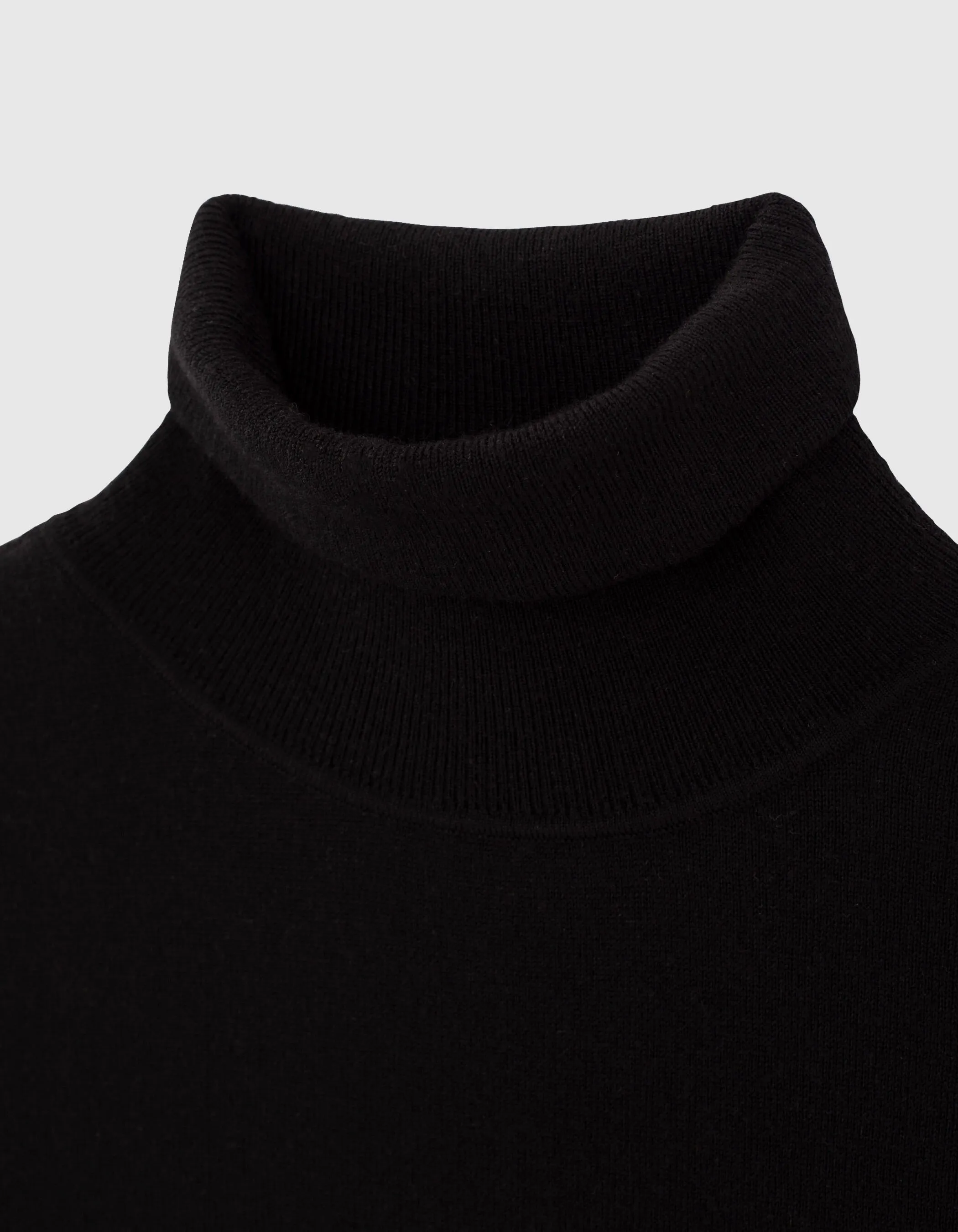 Pull noir tricot à col roulé Homme